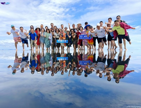 与世界有约丨人生就是博官网股份2023年度高管经理团队海外游奔赴大马，从新出发！