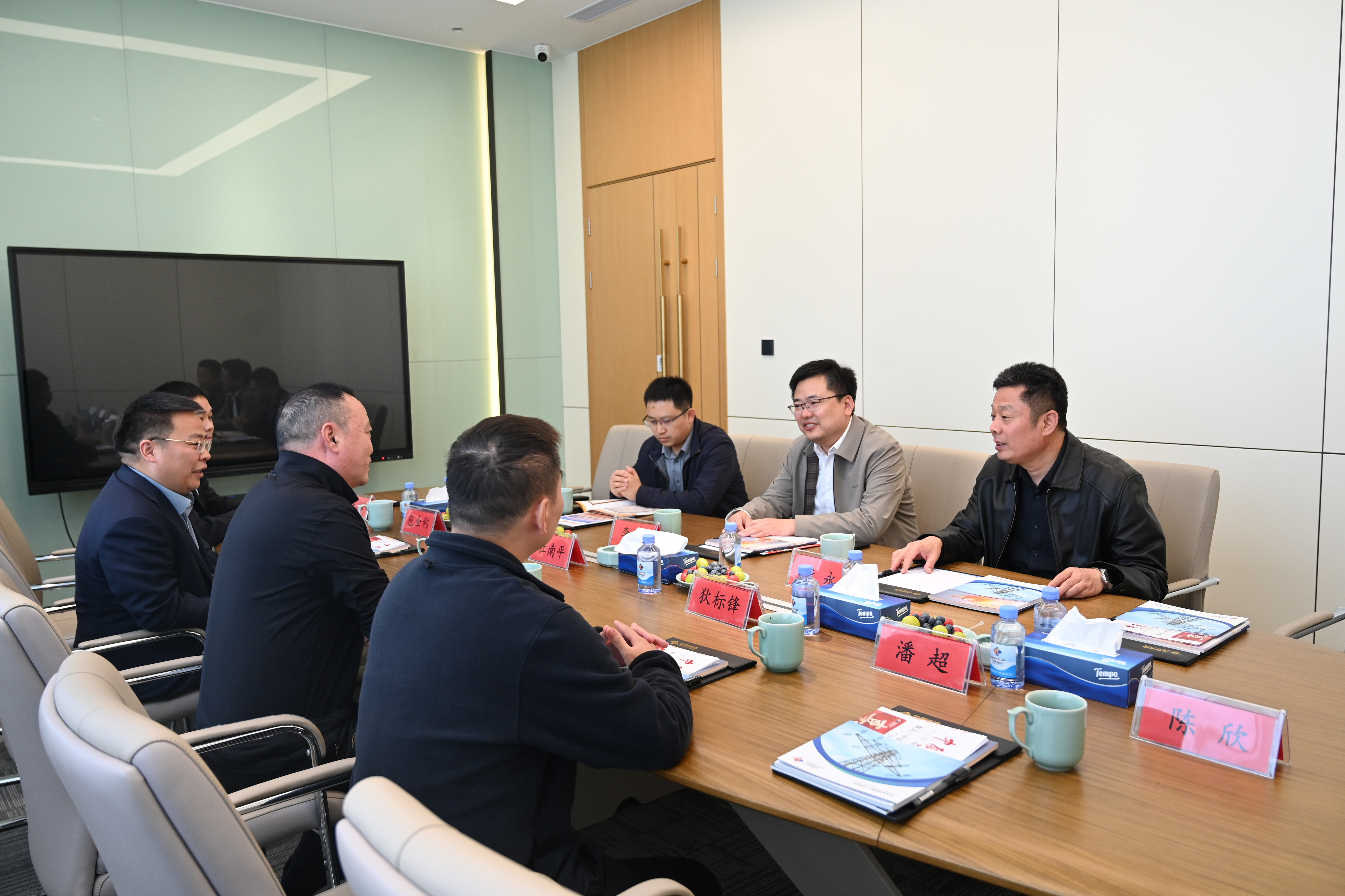 山东能源集团李彬一行至人生就是博官网电缆考察调研